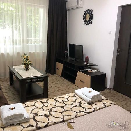 Apartament Ramo Appartamento Bucarest Esterno foto