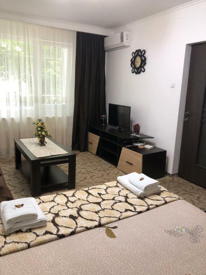 Apartament Ramo Appartamento Bucarest Esterno foto